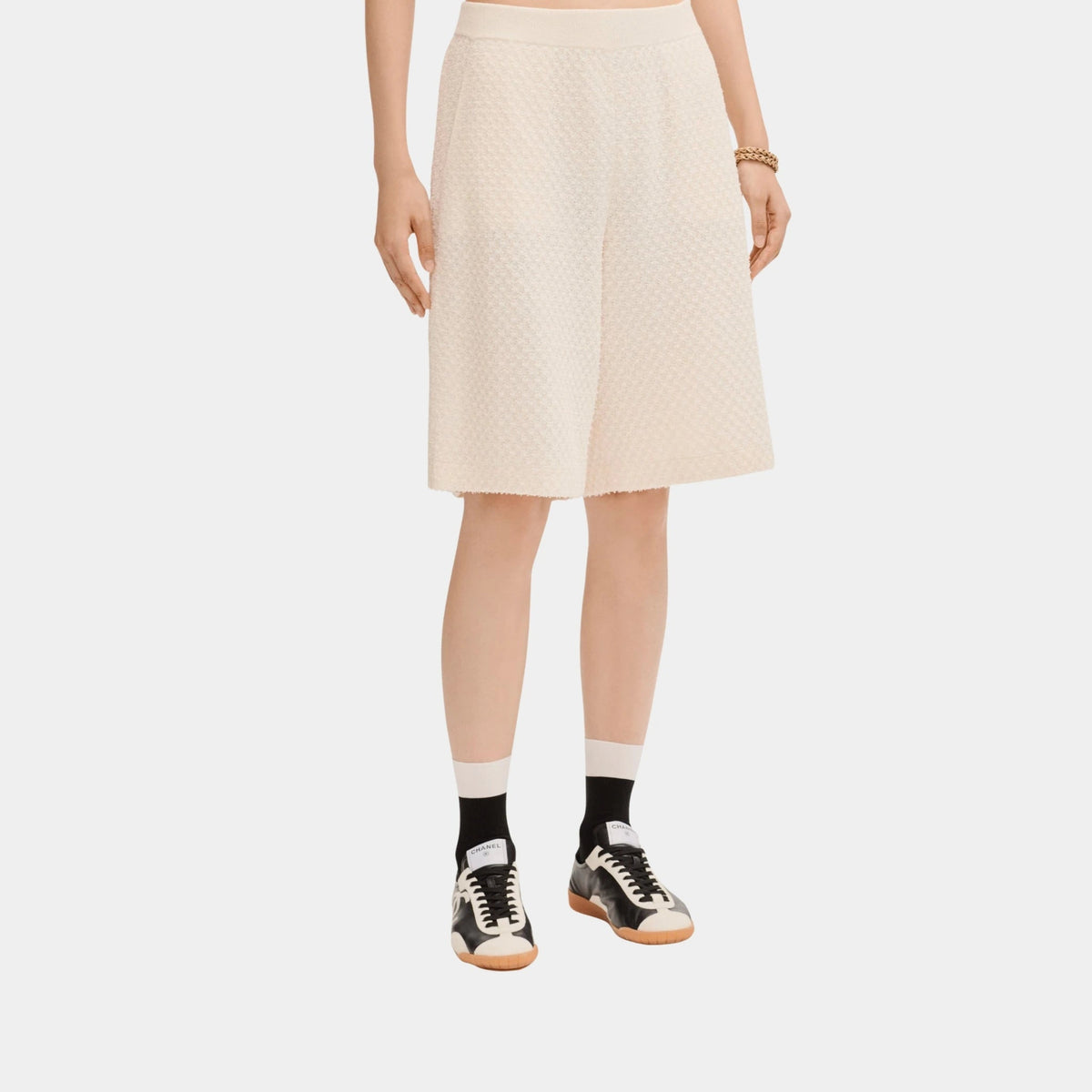 Bermuda Shorts in Silk Ecru