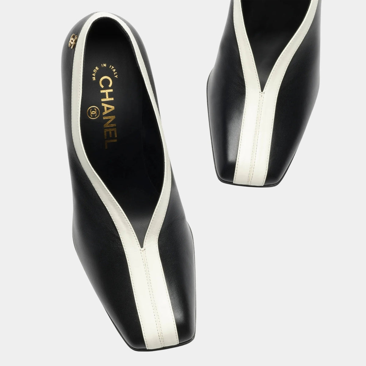 Pumps in Black & Ivory Lambskin