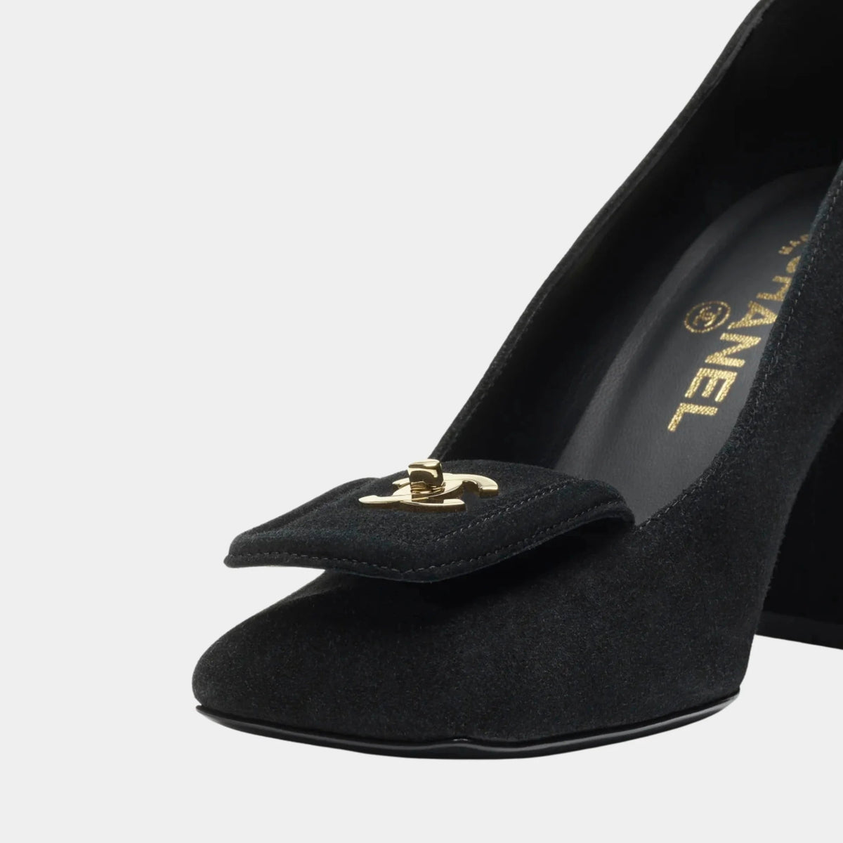 Pumps in Black Suede Calfskin