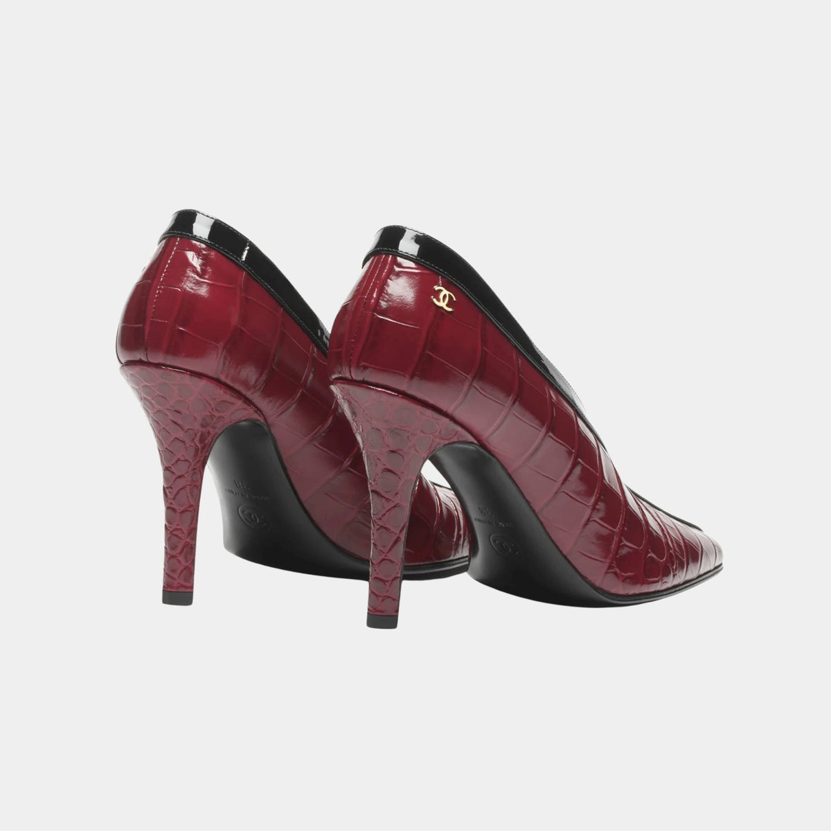 Pumps in Crocodile Embossed Calfskin & Patent Calfskin