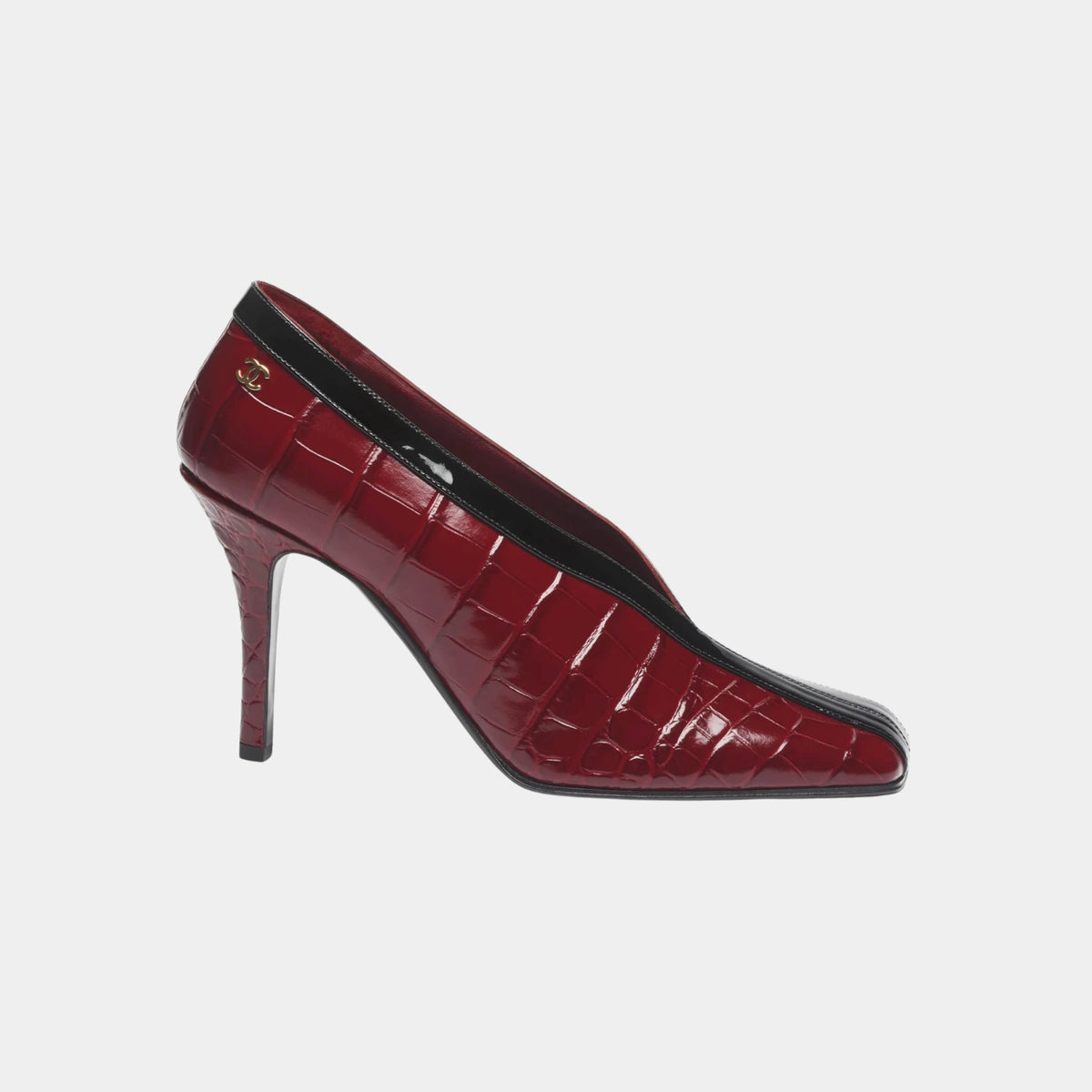 Pumps in Crocodile Embossed Calfskin & Patent Calfskin