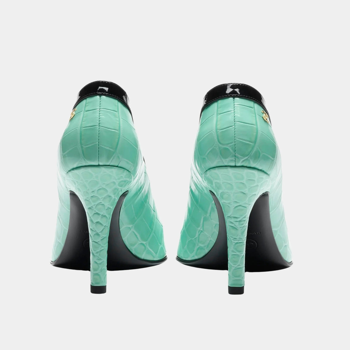 Pumps in Crocodile Embossed Calfskin & Patent Calfskin