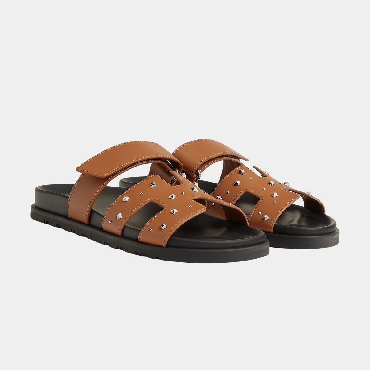 Chypre Sandal in Calfskin with Medor Studs