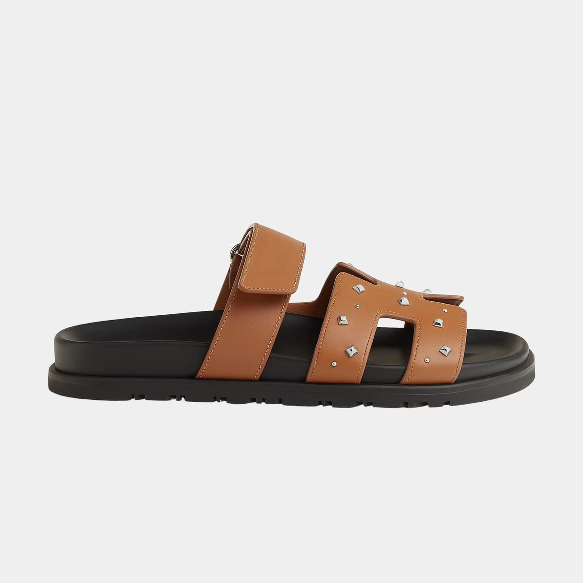 Chypre Sandal in Calfskin with Medor Studs