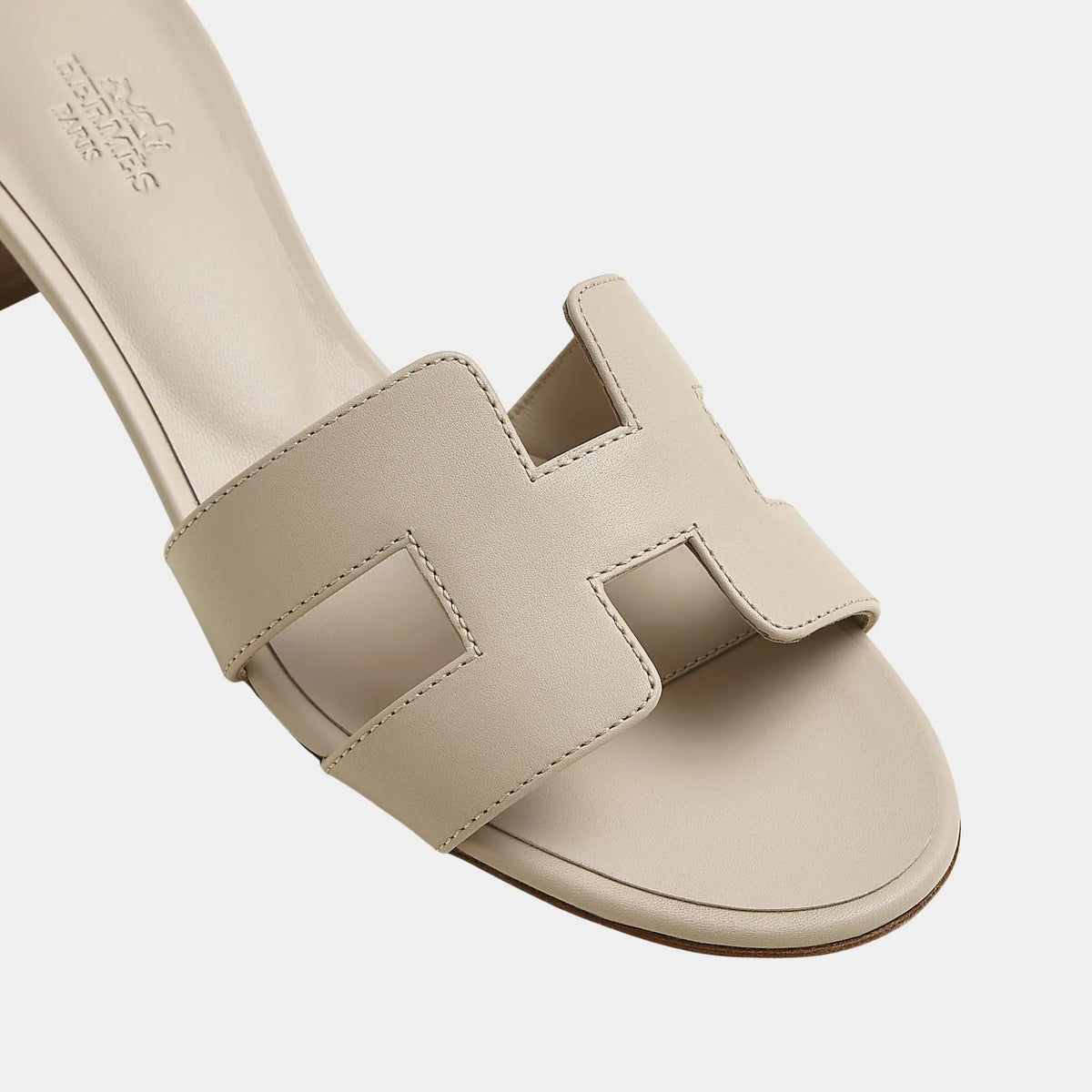 Oasis Sandals in Calfskin