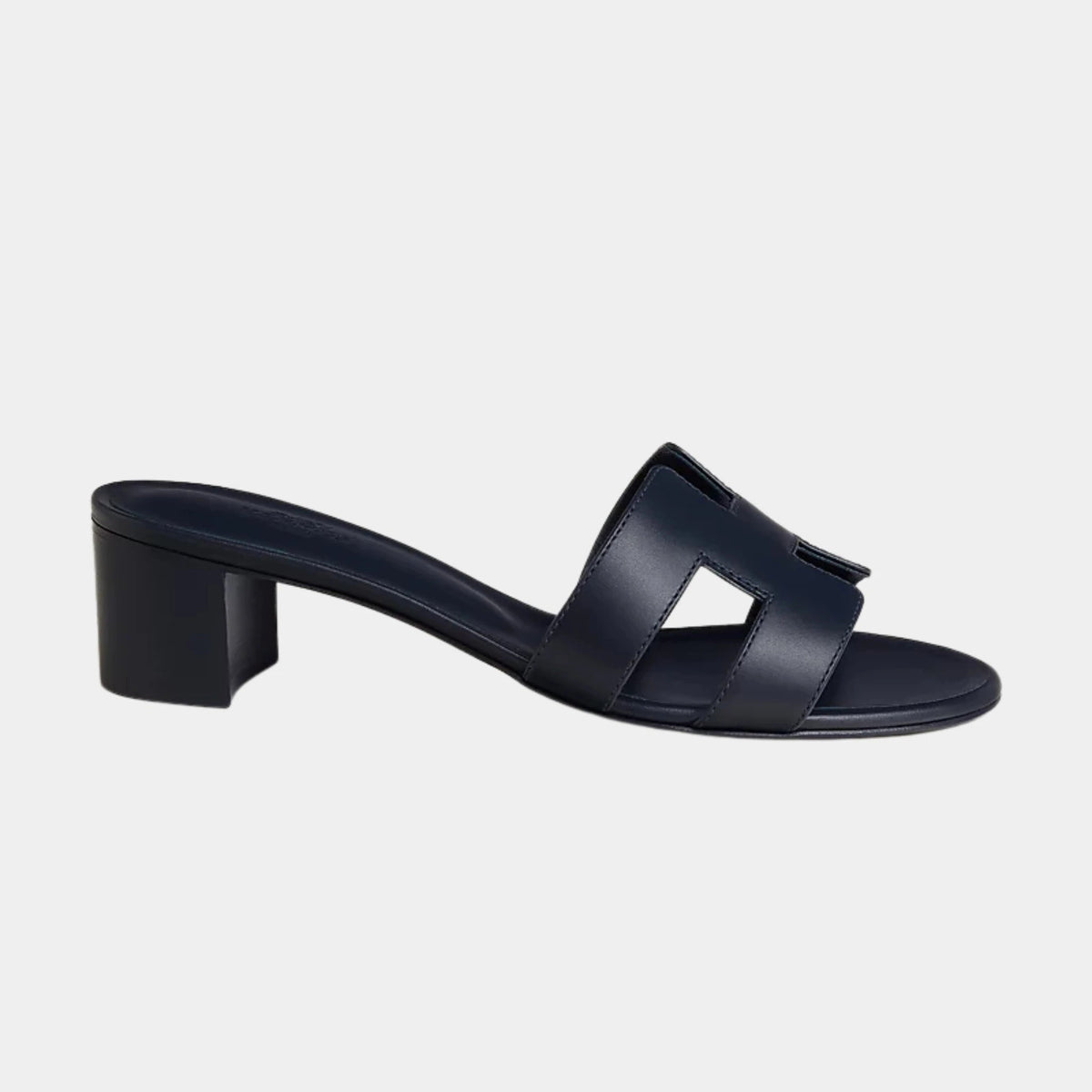 Oasis Sandals in Calfskin