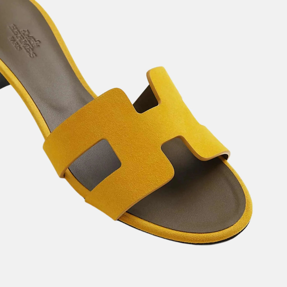 Oasis Sandals in Suede Goatskin